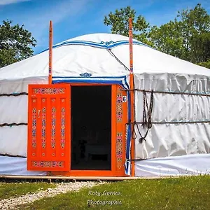 Kerlaudy Et Yourtes Campsite Plouenan